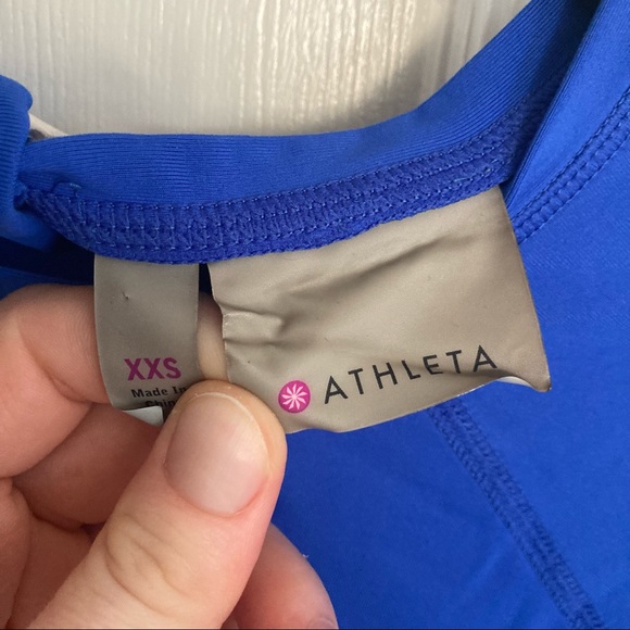 Athleta North Point Rashguard - Picture 6 of 6